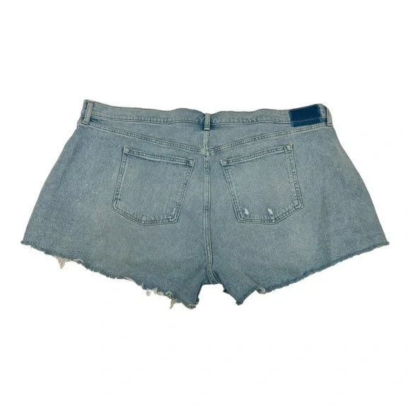 Abercrombie & Fitch Curve Love Mom Short Mid Rise Light Wash Denim Shorts NWT 36 - Picture 6 of 11